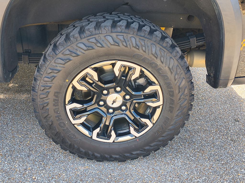 2023 Chevrolet Silverado 1500 ZR2 photo 3