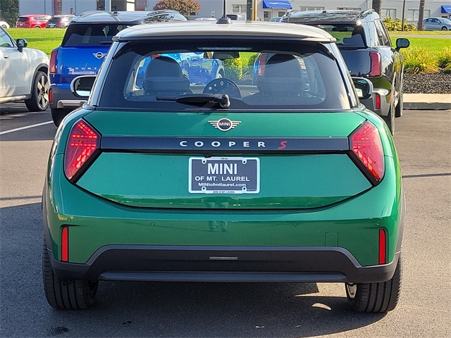 2025 Mini Cooper 2 Door Hardtop Signature photo 6