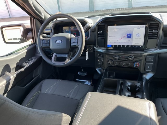 2025 Ford F-150 STX photo 17