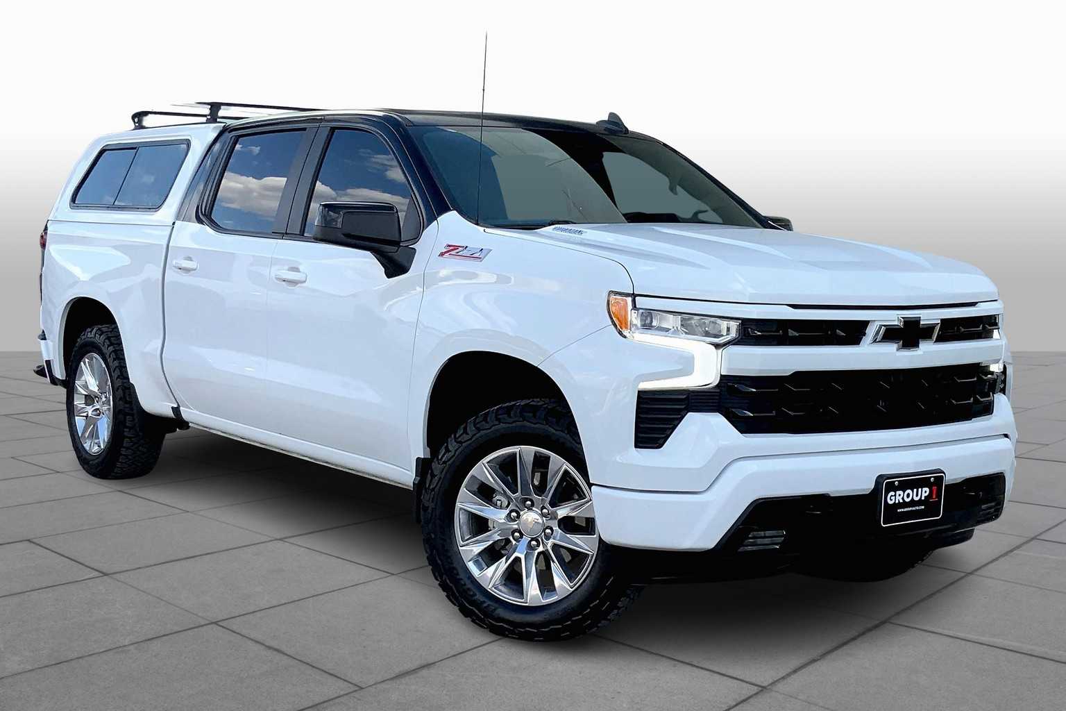 2023 Chevrolet Silverado 1500 RST photo 2