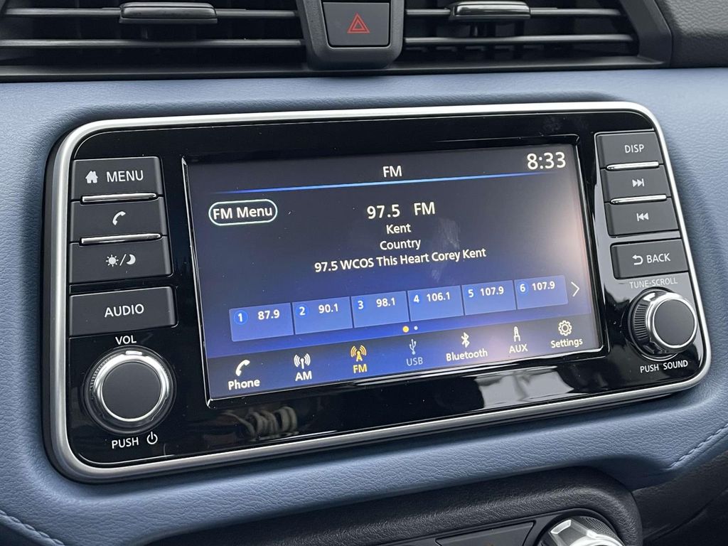 2025 Nissan Versa SV photo 22