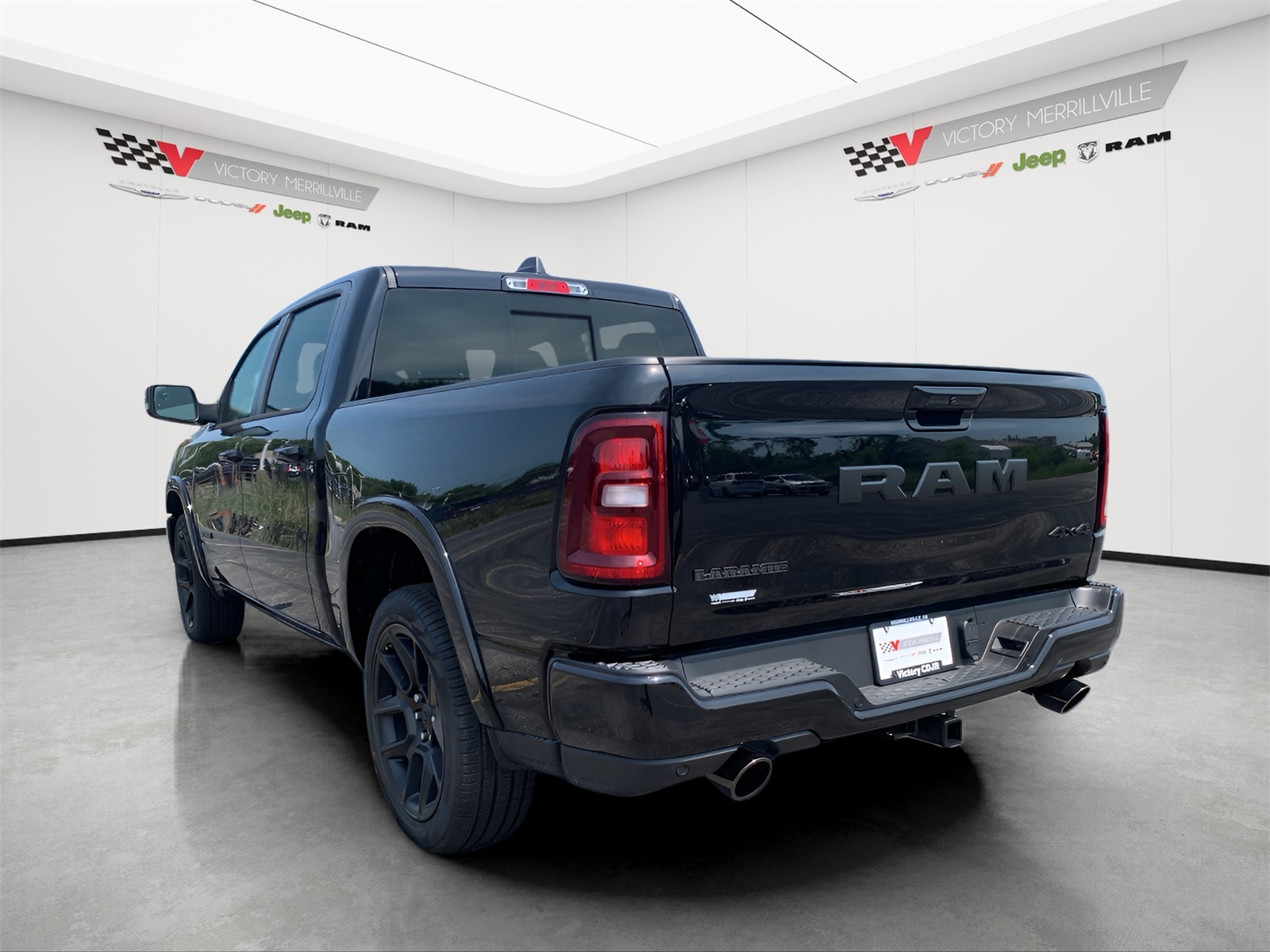 2026 Ram 1500 Laramie photo 2