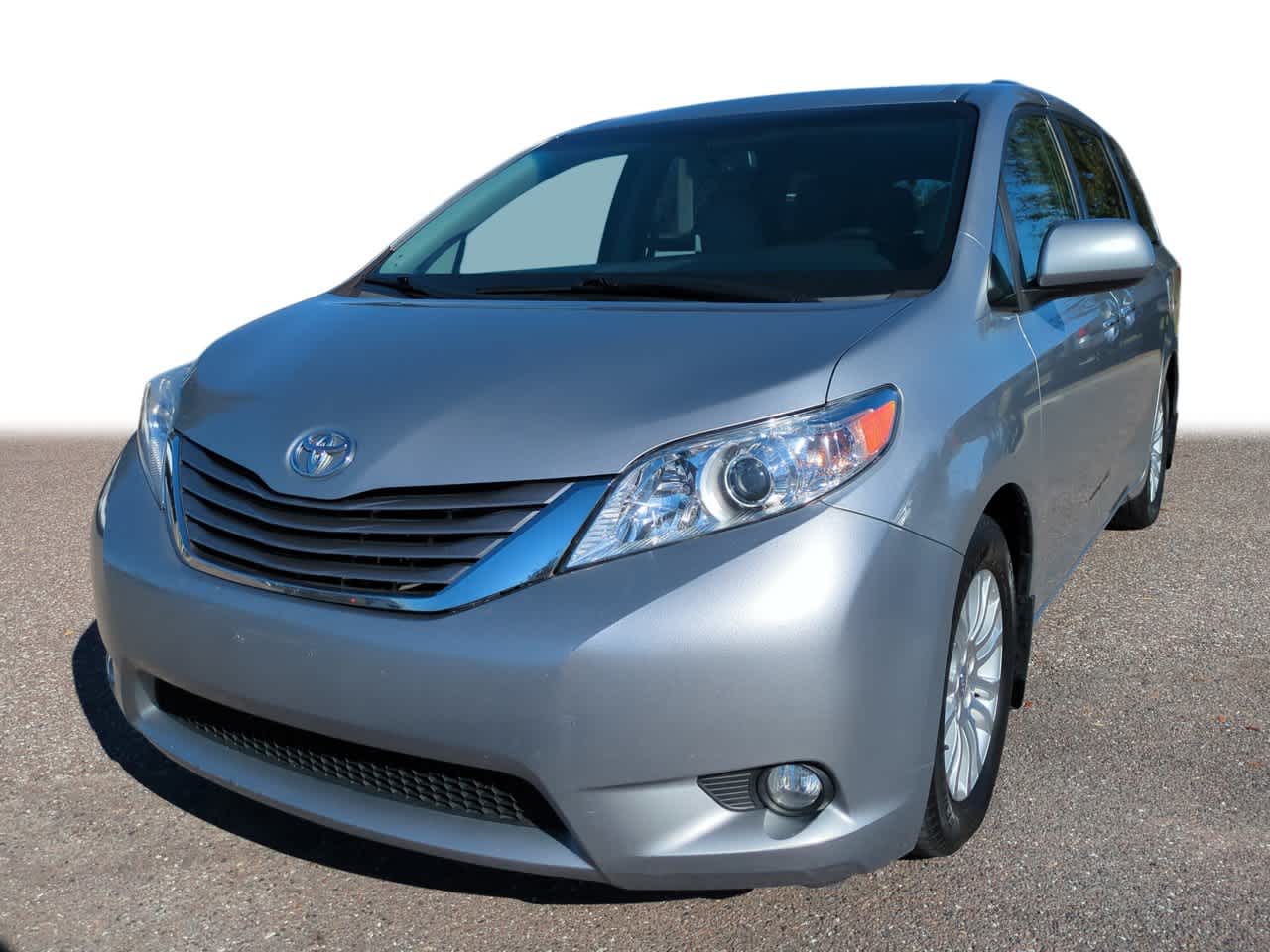 2017 Toyota Sienna XLE