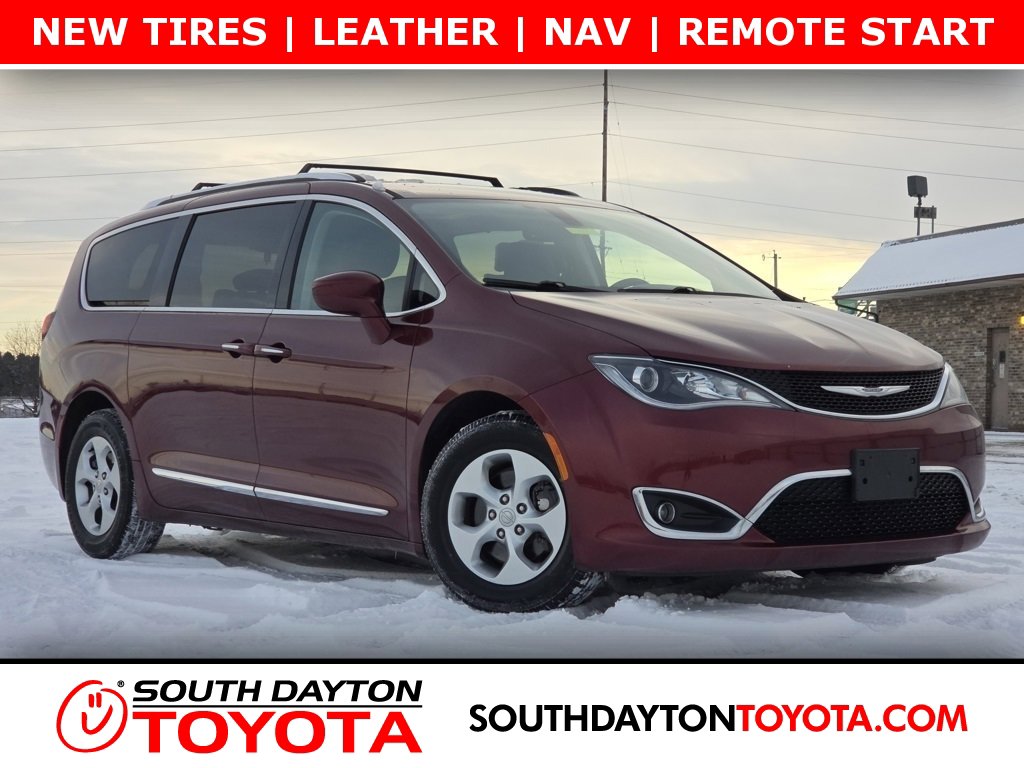 2017 Chrysler Pacifica Touring-L Plus's photo