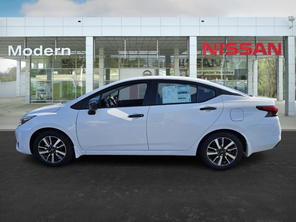 2025 Nissan Versa S photo 6