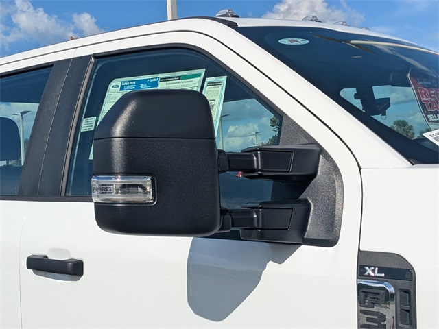 2026 Ford F-350 photo 11