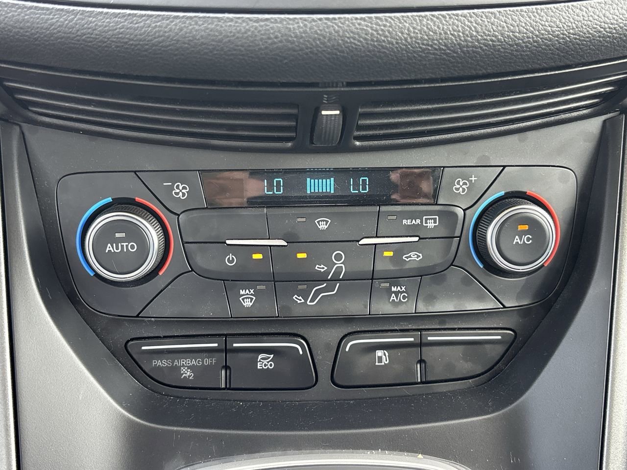 2017 Ford C-Max Hybrid SE photo 17