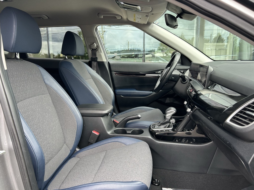 2024 Kia Seltos S photo 25