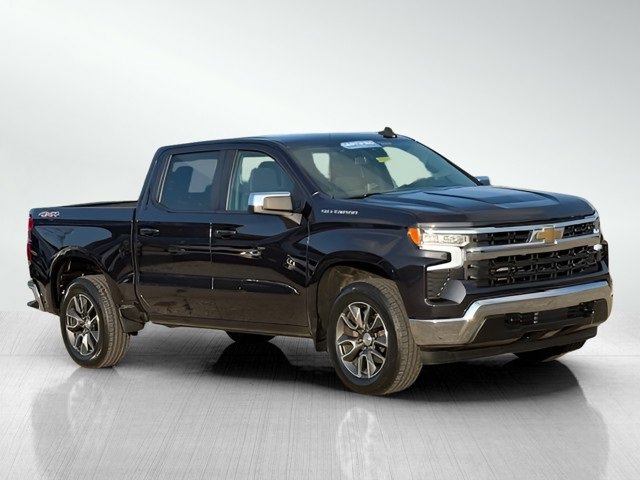 2022 Chevrolet Silverado 1500 LT photo 2