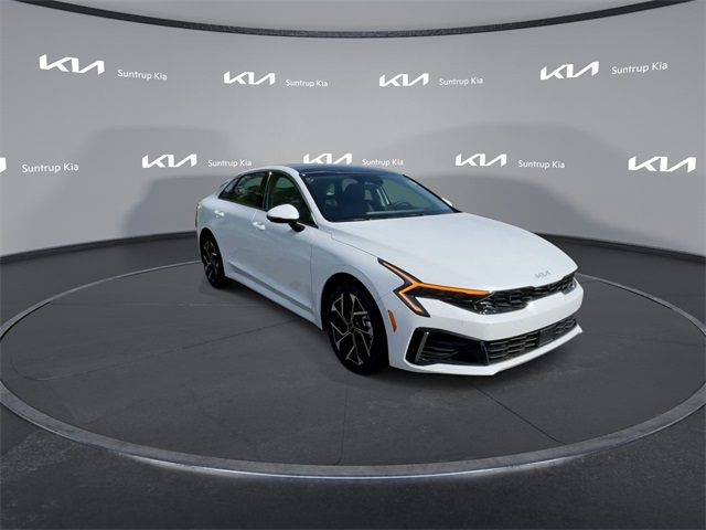 2025 Kia K5 EX photo 3