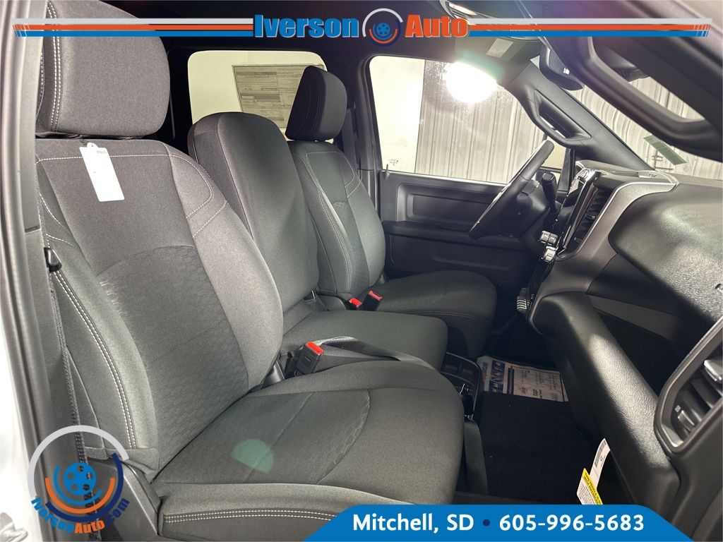 2025 Ram 2500 Tradesman photo 27