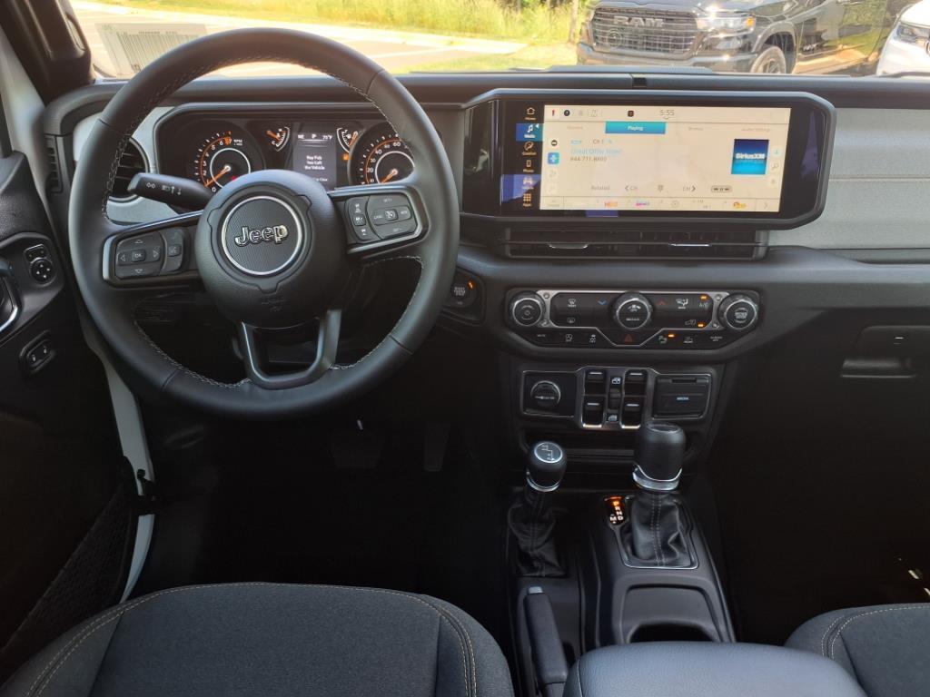 2025 Jeep Gladiator Sport S photo 23