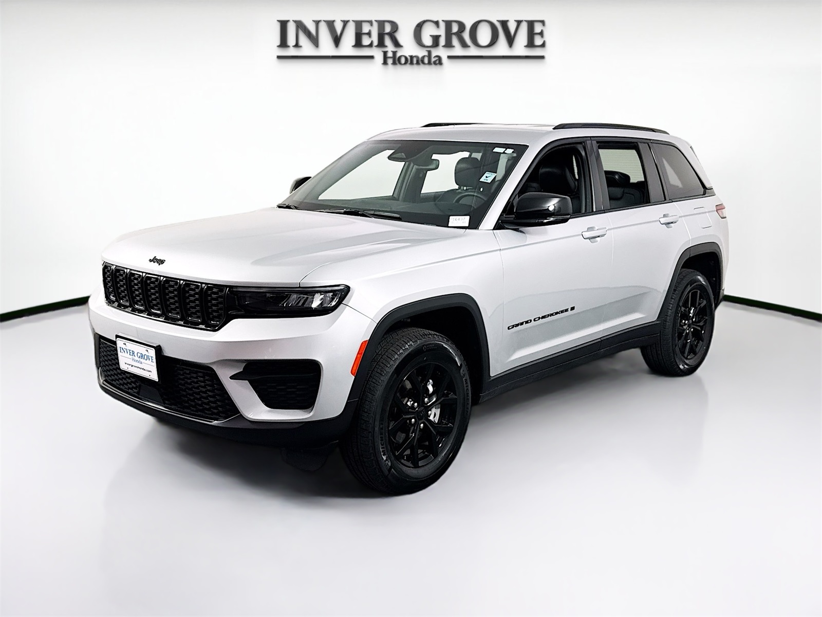 2024 Jeep Grand Cherokee Altitude's photo