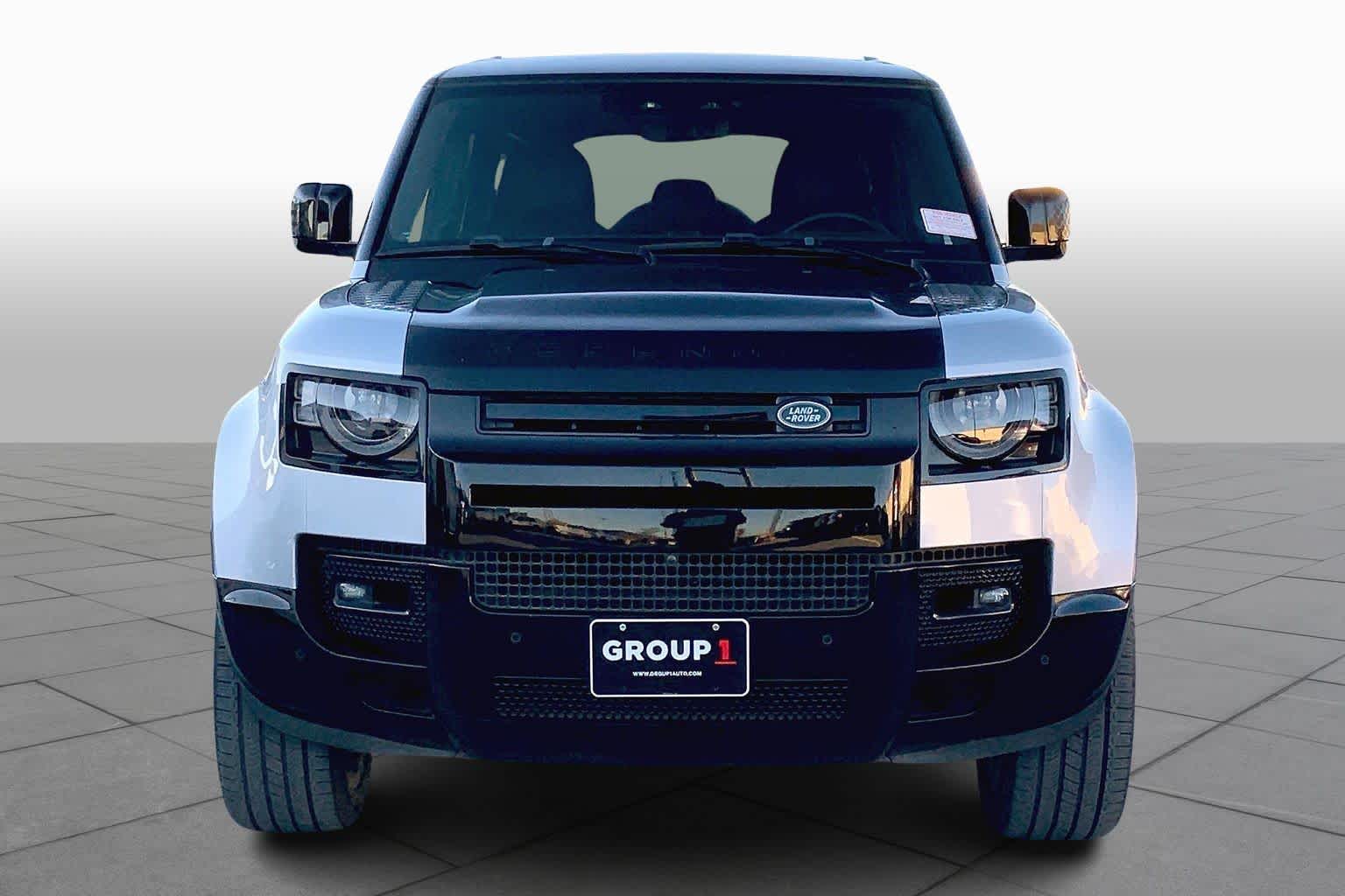 2023 Land Rover Defender 110 X photo 3