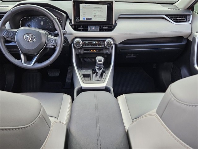 2024 Toyota RAV4 XLE Premium photo 9