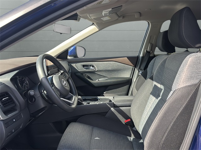 2023 Nissan Rogue SV photo 9