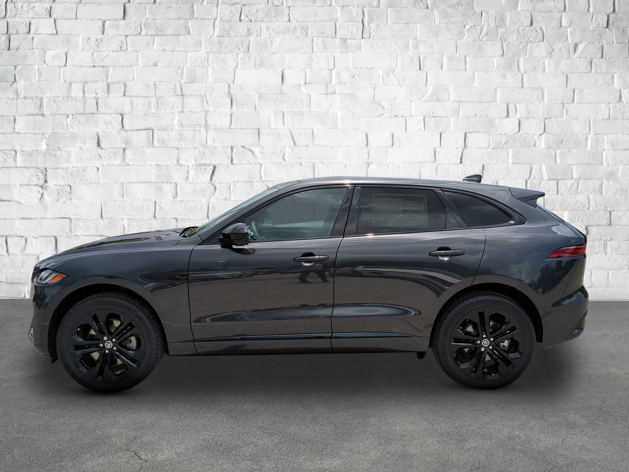 2026 Jaguar F-PACE P250 R-Dynamic S photo 2