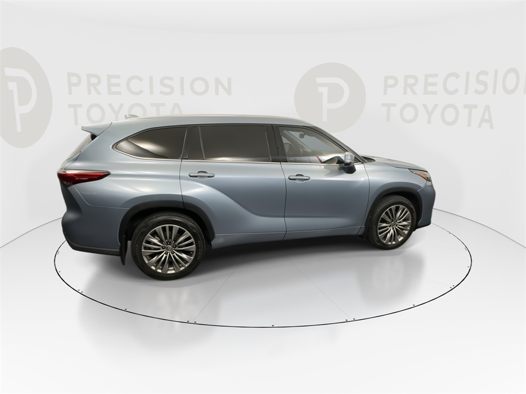 2021 Toyota Highlander Platinum photo 21