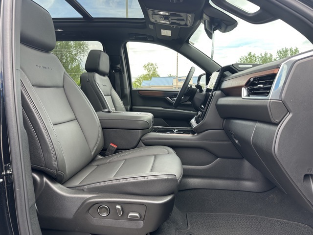 2025 Gmc Yukon XL Denali photo 6