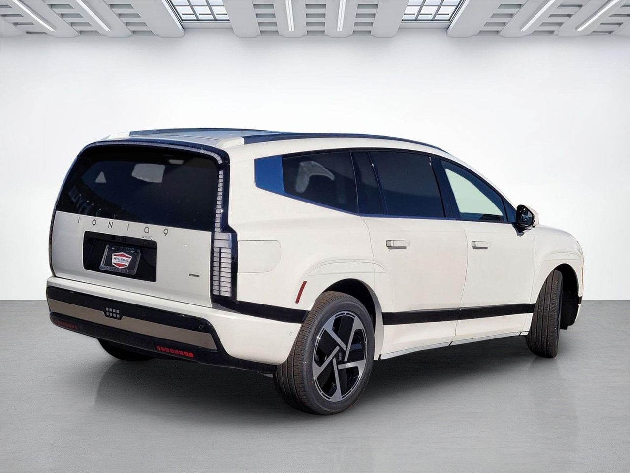 2026 Hyundai Ioniq photo 3