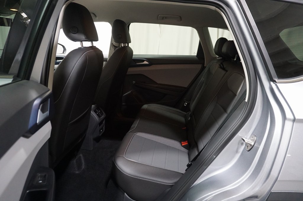 2024 Volkswagen Taos SE photo 10