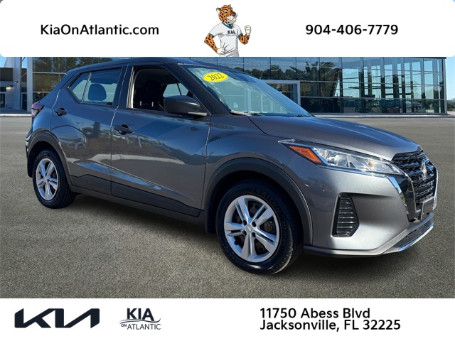 2022 Nissan Kicks S's photo