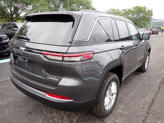 2025 Jeep Grand Cherokee Laredo X photo 5