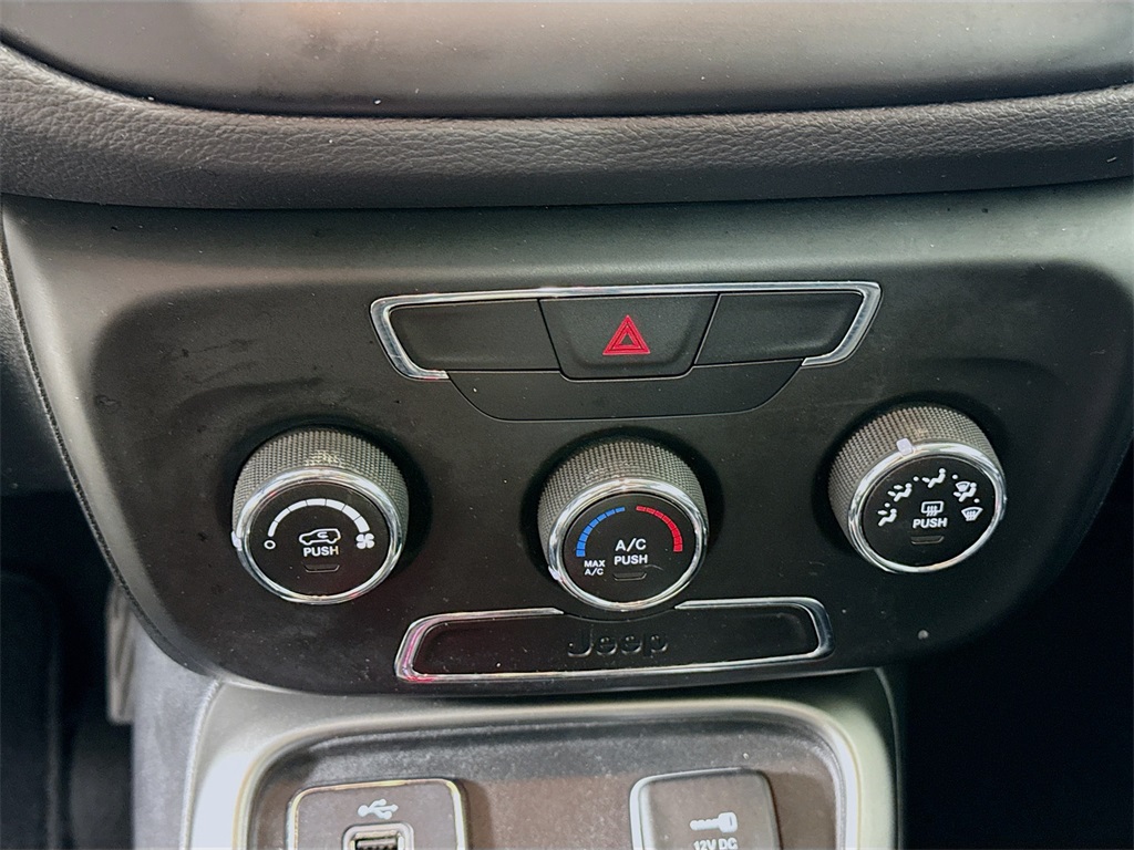 2018 Jeep Compass Latitude photo 17