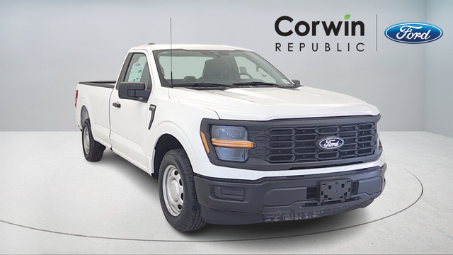 2025 Ford F-150 XL's photo