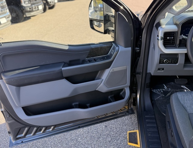 2026 Ford F-350 XLT photo 13