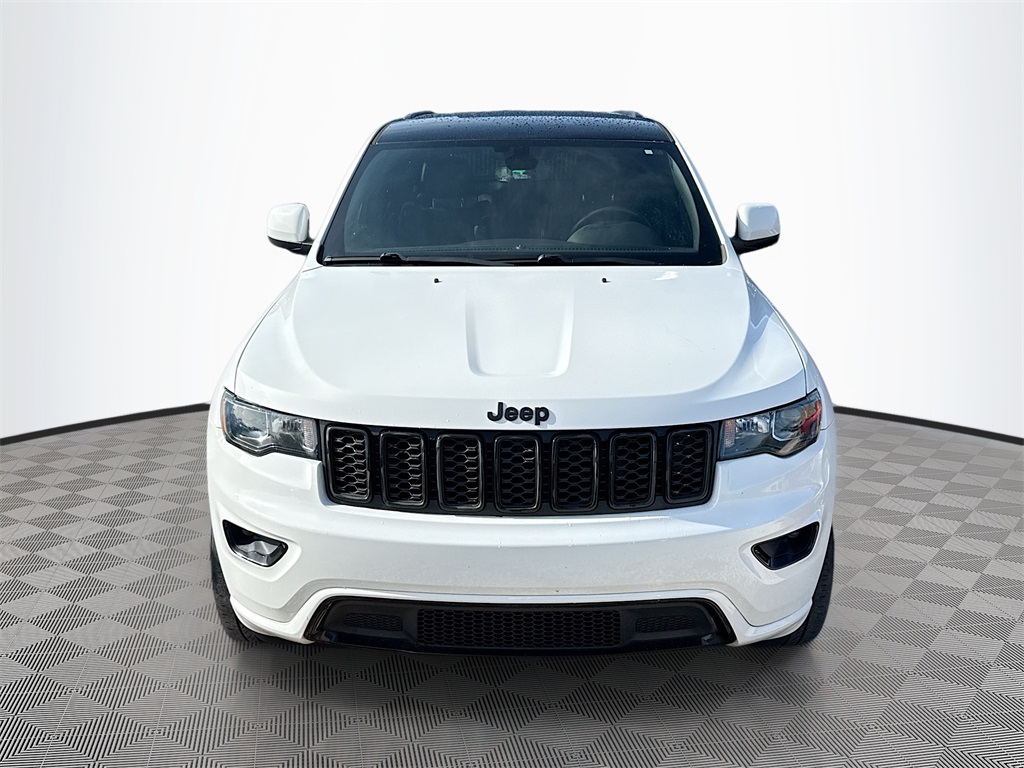 2018 Jeep Grand Cherokee Altitude photo 2