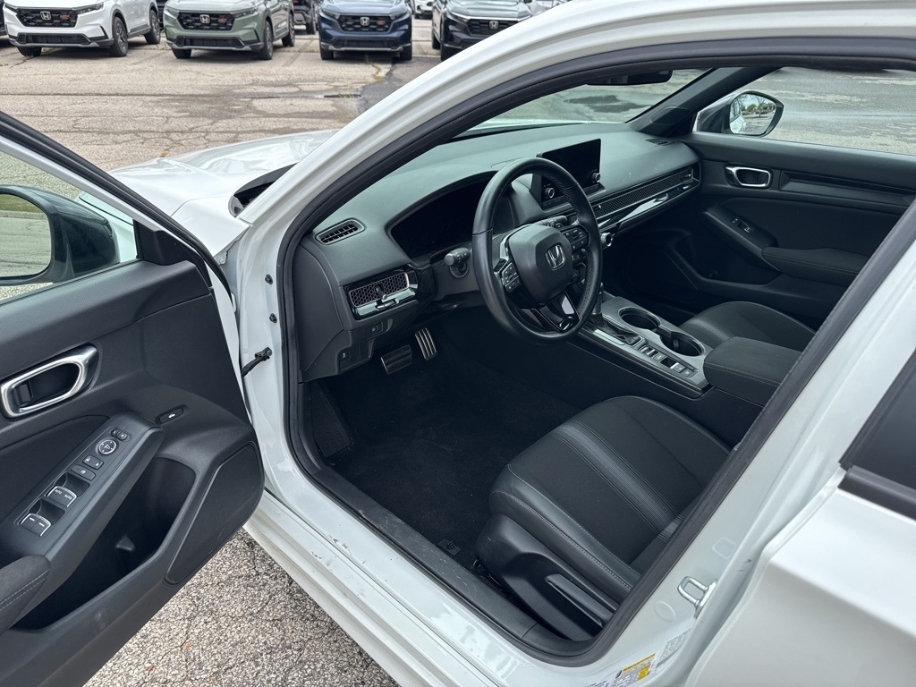 2025 Honda Civic Sport photo 9
