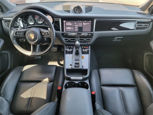 2023 Porsche Macan T photo 18