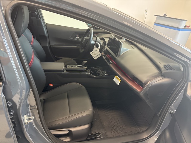 2026 Toyota Prius Plug-in Base photo 20