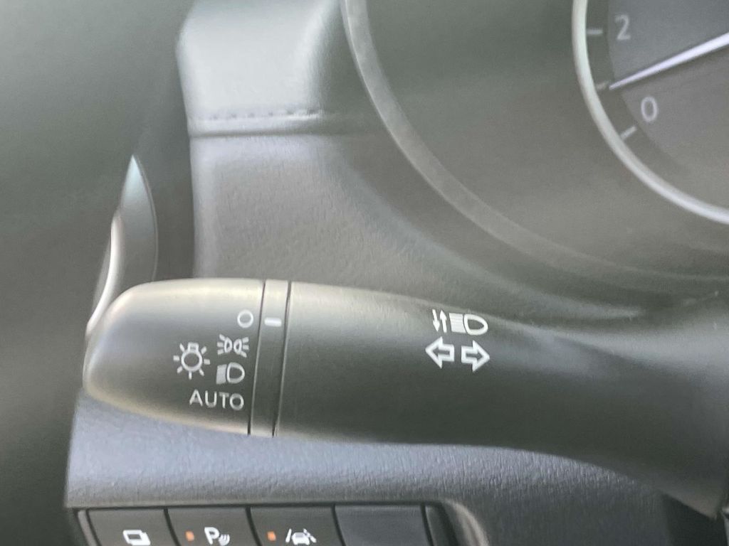 2025 Nissan Versa S photo 17