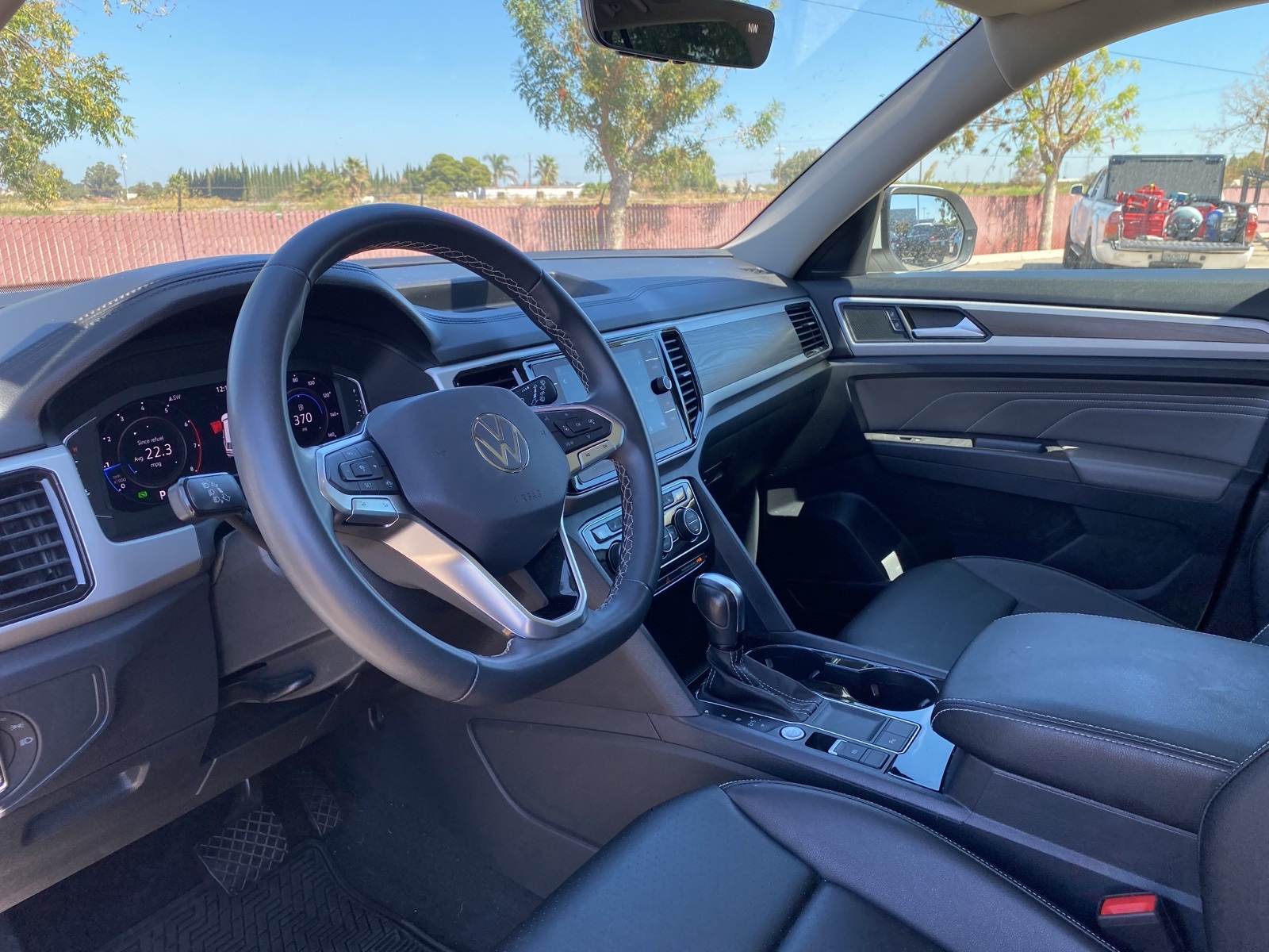 2023 Volkswagen Atlas V6 SE Technology photo 8