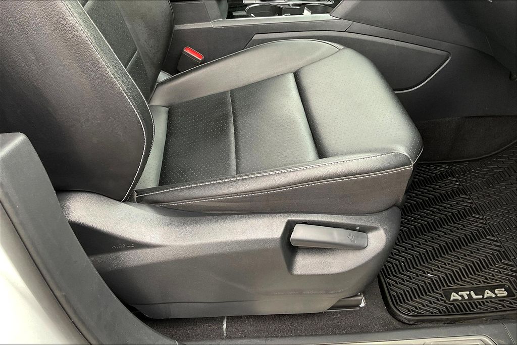 2022 Volkswagen Atlas V6 SE Technology photo 35
