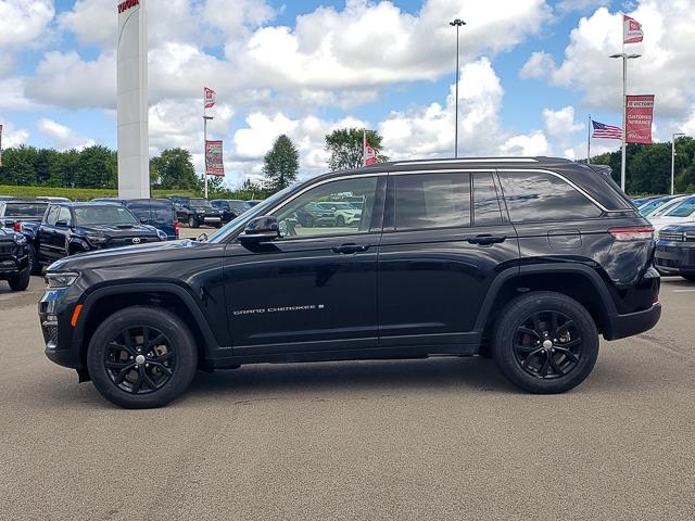 2022 Jeep Grand Cherokee Limited photo 3