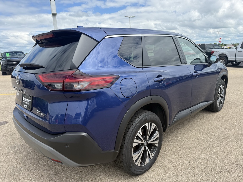 2023 Nissan Rogue SV photo 4