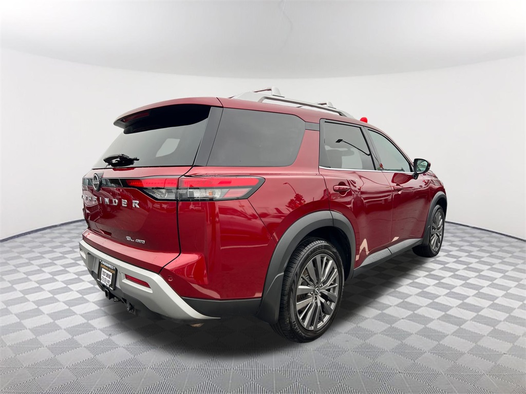 2022 Nissan Pathfinder SL photo 2