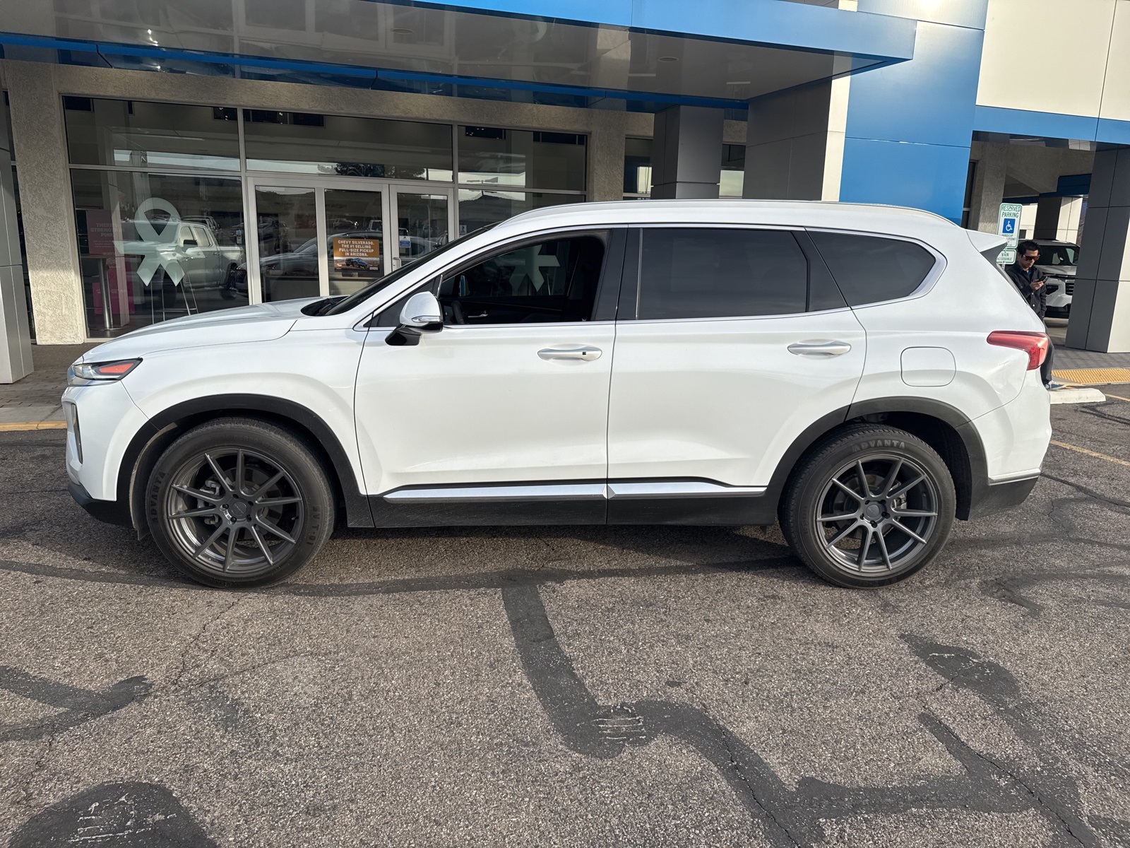 2019 Hyundai Santa Fe Limited's photo