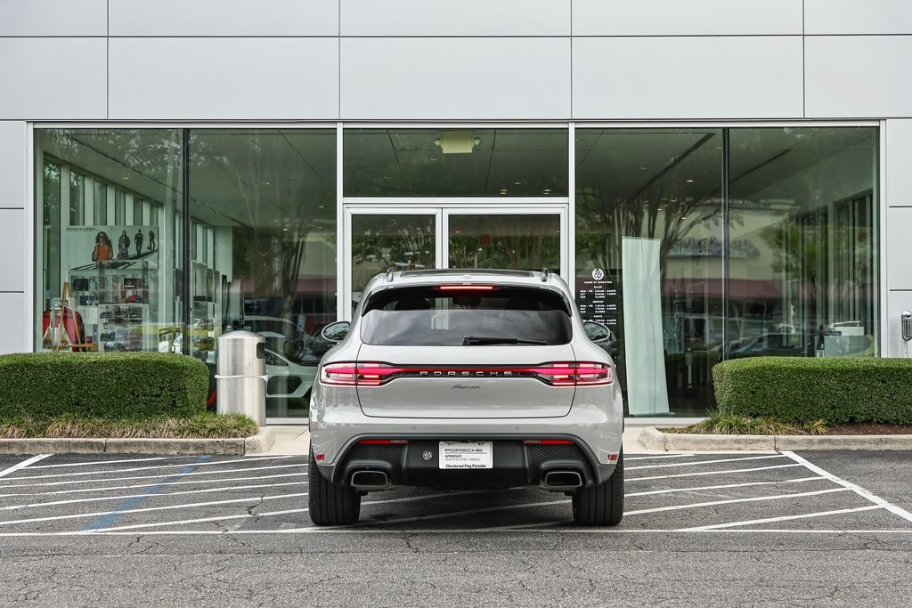 2025 Porsche Macan T photo 6