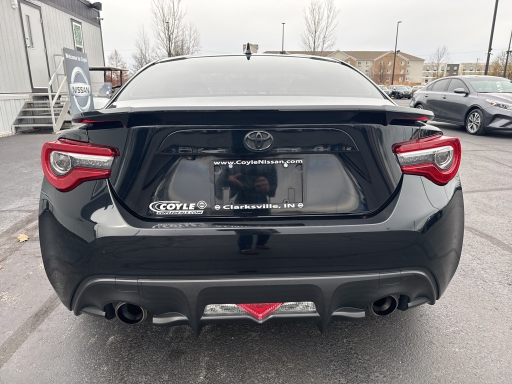 2017 Toyota GR86 Base photo 4