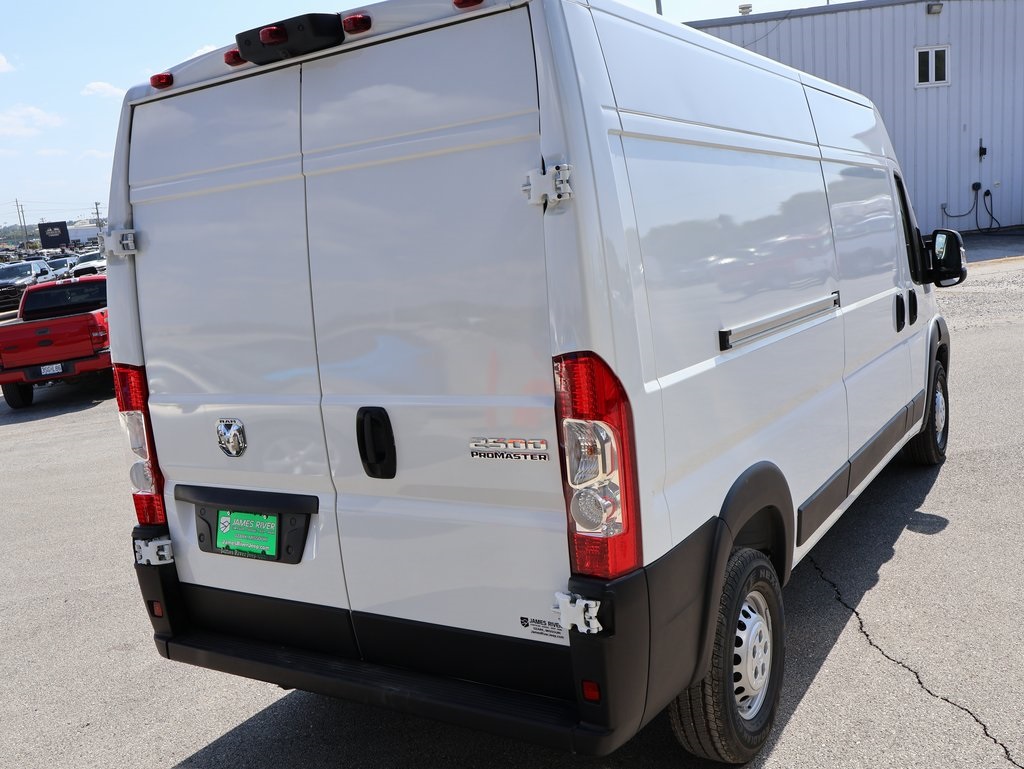 2025 Ram ProMaster 2500 photo 4