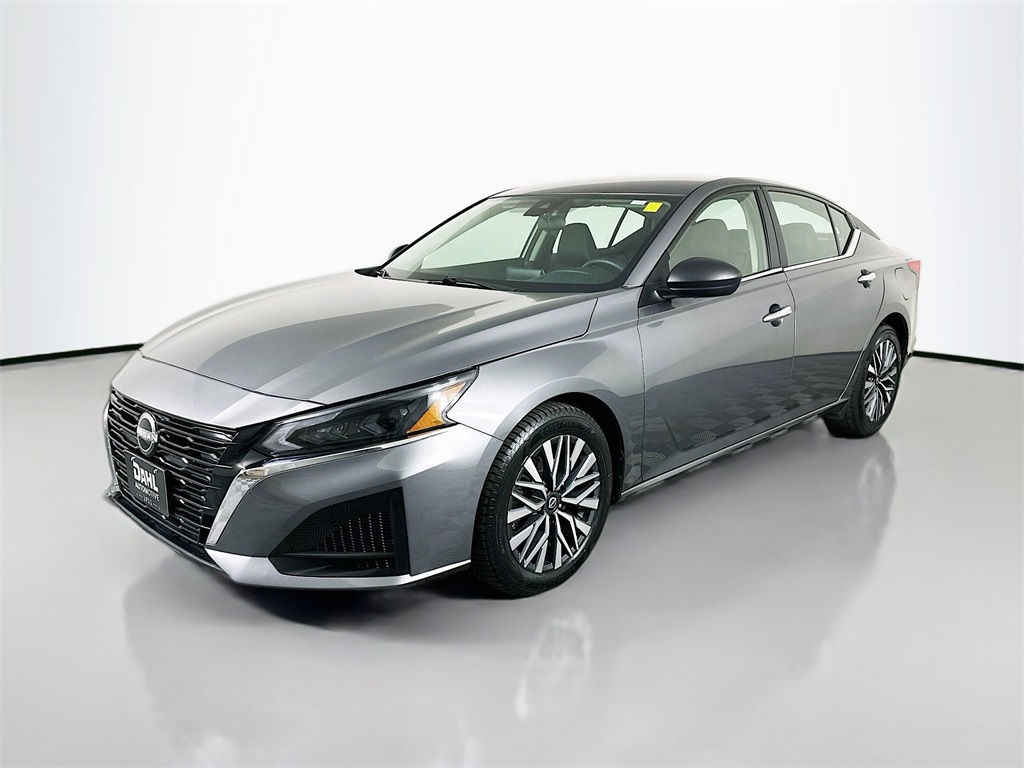 2024 Nissan Altima 2.5 SV photo 3