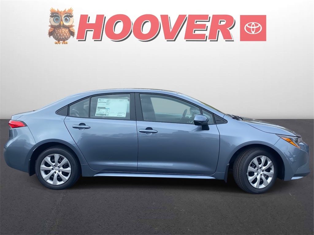 2026 Toyota Corolla LE photo 2