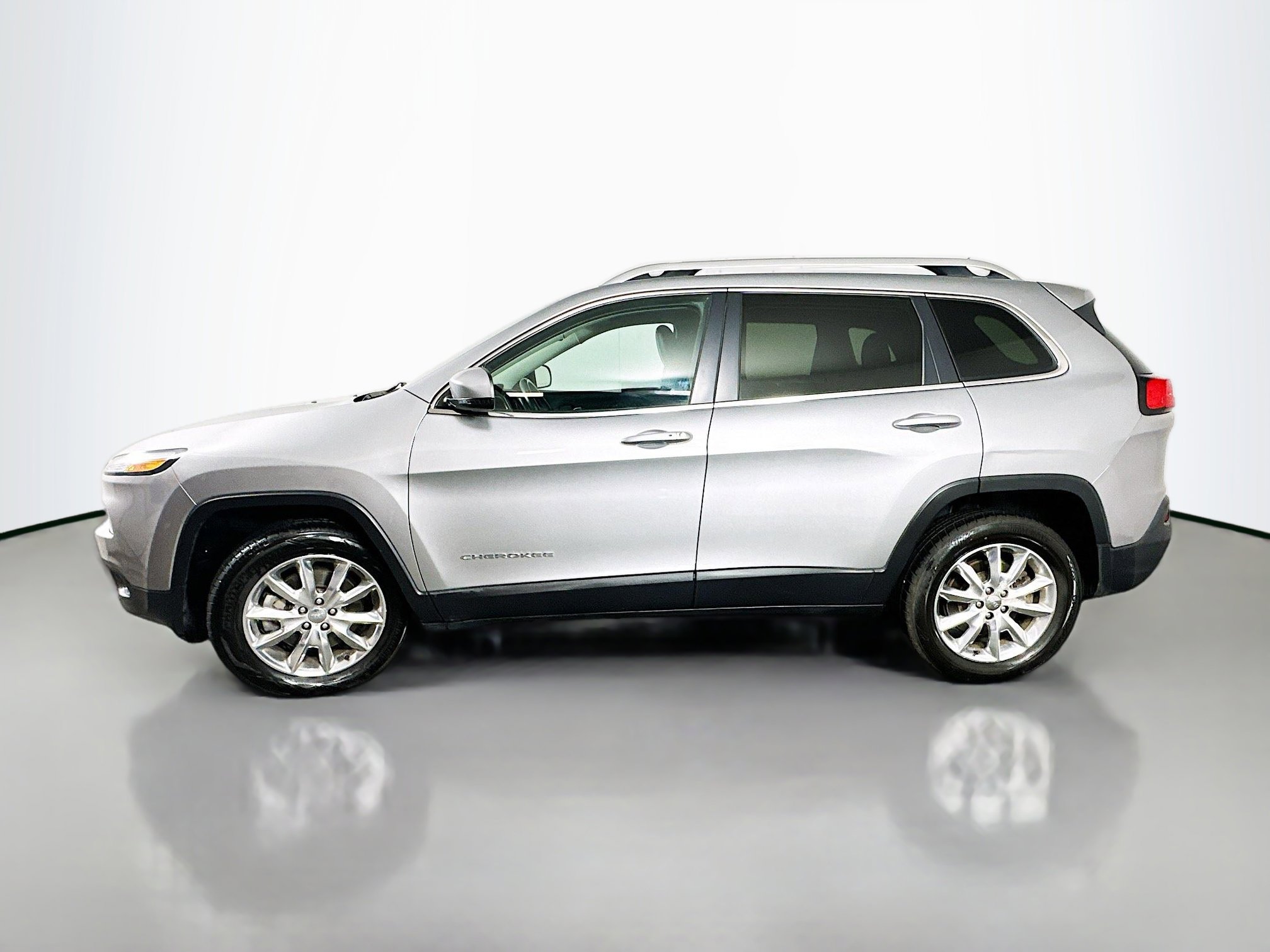 2015 Jeep Cherokee Limited photo 2