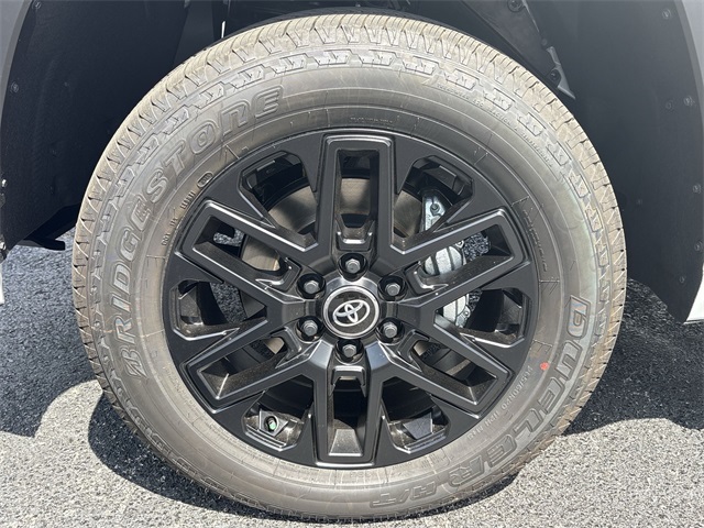 2026 Toyota Tundra Limited Platinum photo 7
