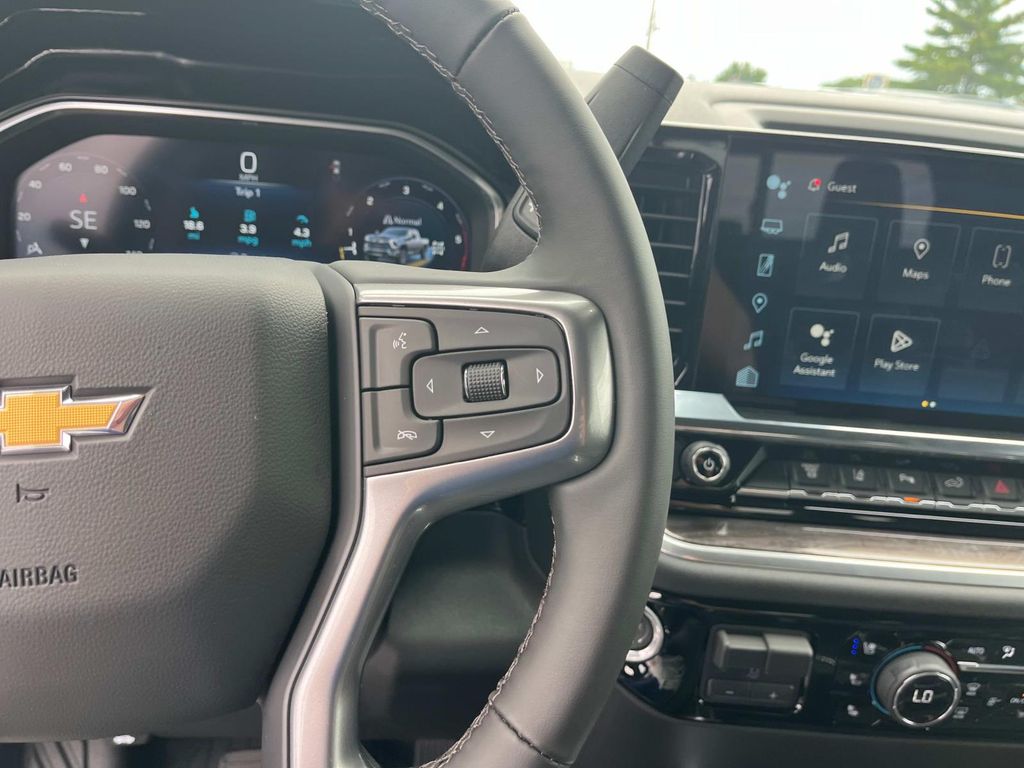 2025 Chevrolet Silverado 2500HD LTZ photo 19
