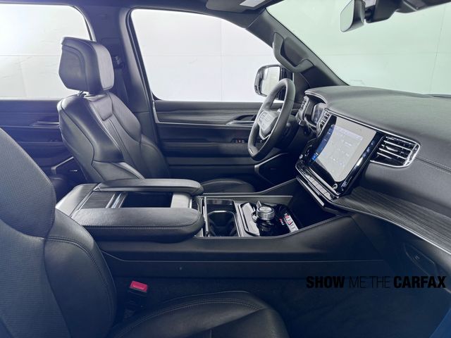 2023 Jeep Wagoneer L Series II photo 15